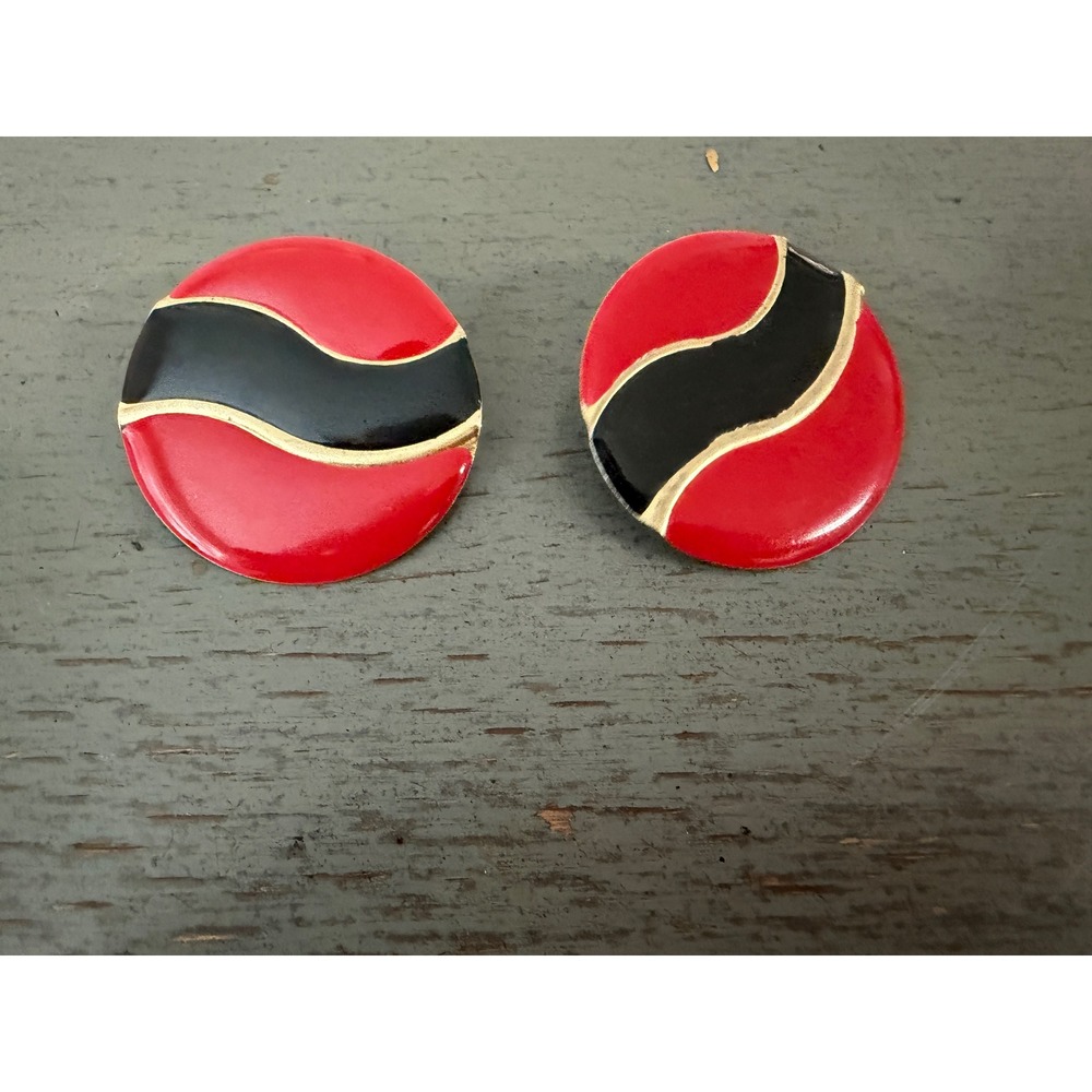 Vintage Red Black Enamel Wave Button Earrings Gold Tone Geometric Round Studs